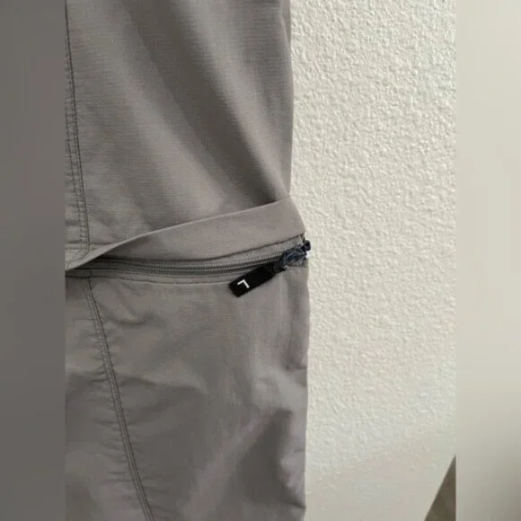 The North Face Athletic Outdoor Hiking Zip Off Lightweight Athleisure Pants - Picture 3 of 6